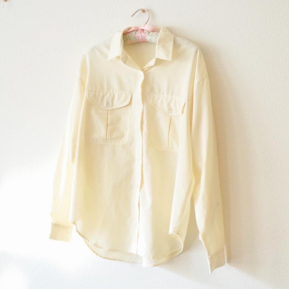 Vintage Essential Cream Button Up Blouse!